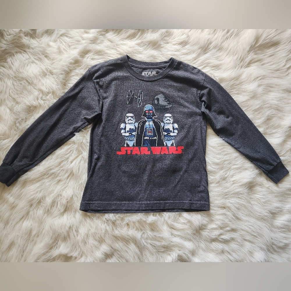 Boys- Star Wars long sleeve (size Medium)
